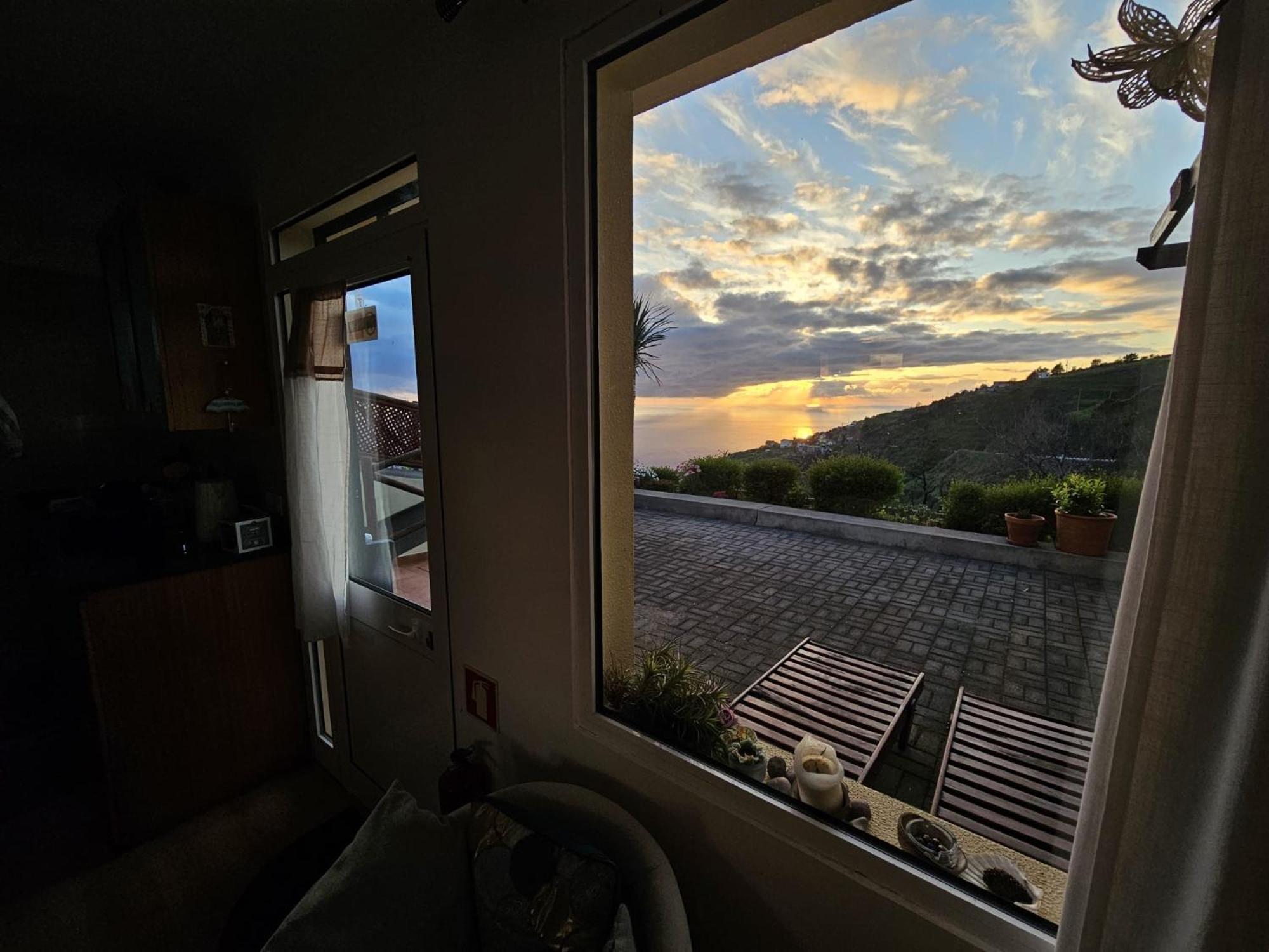 Apartamento Sunset Refuge Fajã da Ovelha Exterior foto